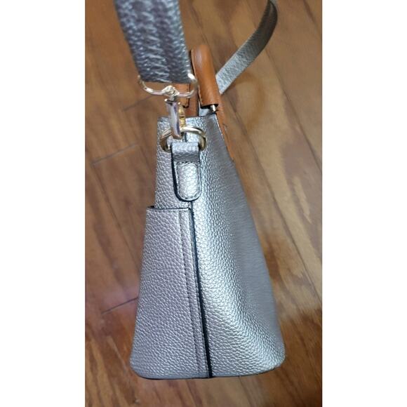MELLOW WORLD Purse Crossbody with Circle Handles Medium Gold Brown - Picture 8 of 16